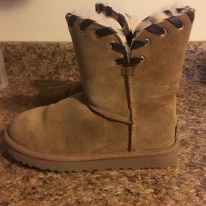 Women’s Size 9 Uggs Short